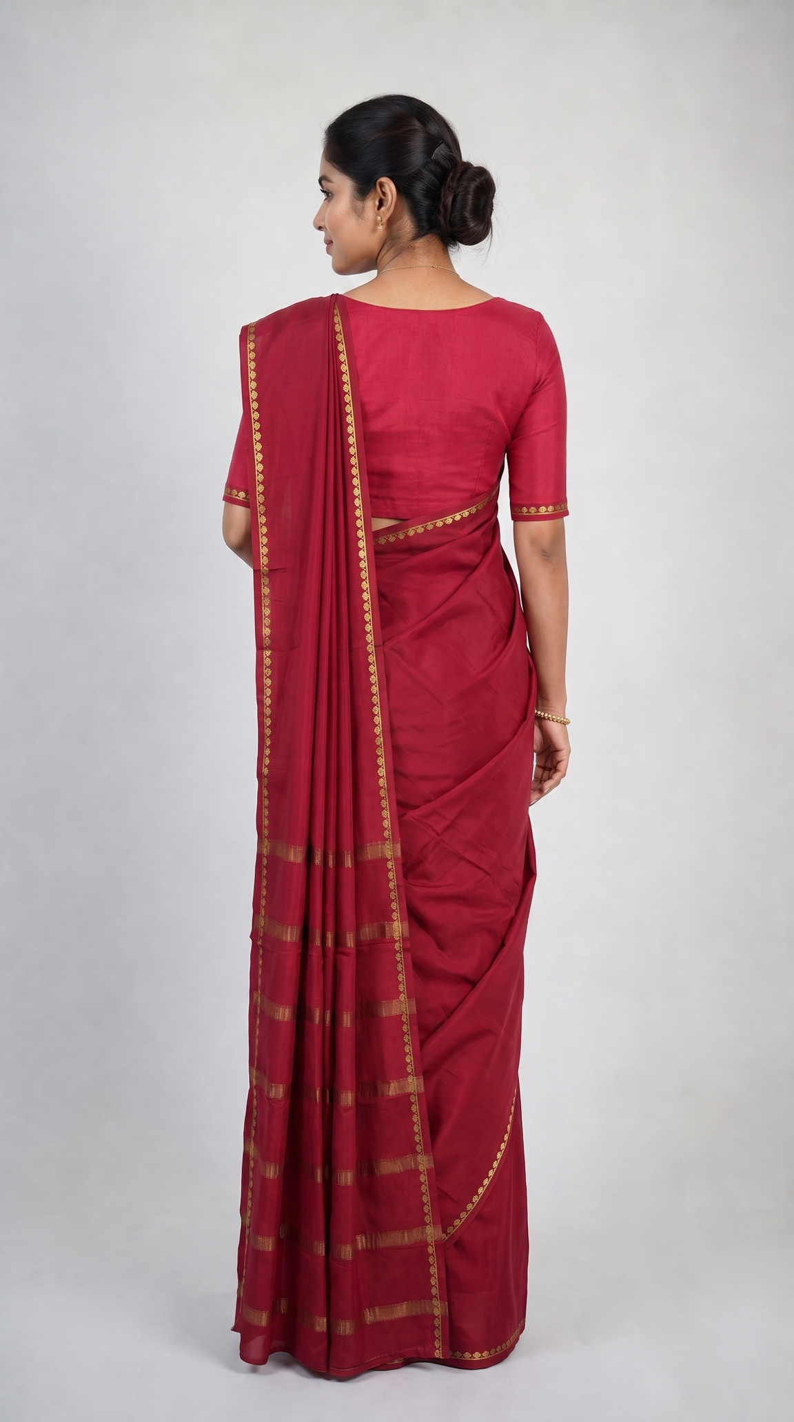 AM202879 - Back View