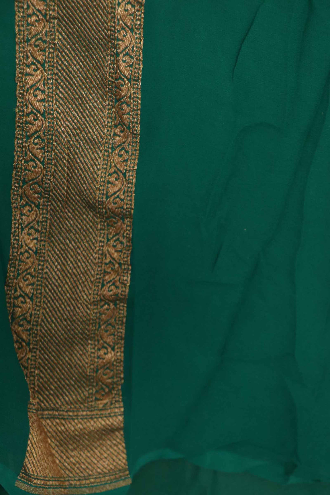 Handloom Contrast Banarasi Georgette Silk Saree AK201167