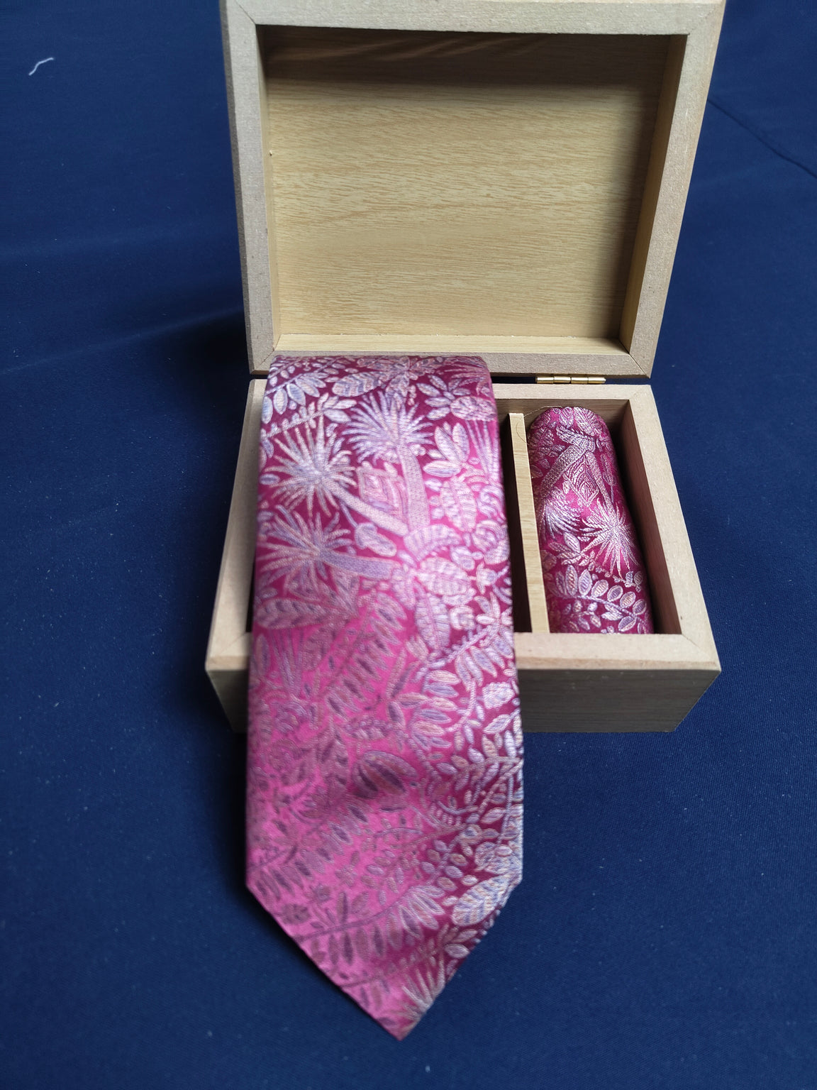 Silk Tie AM201198 - Tie Image