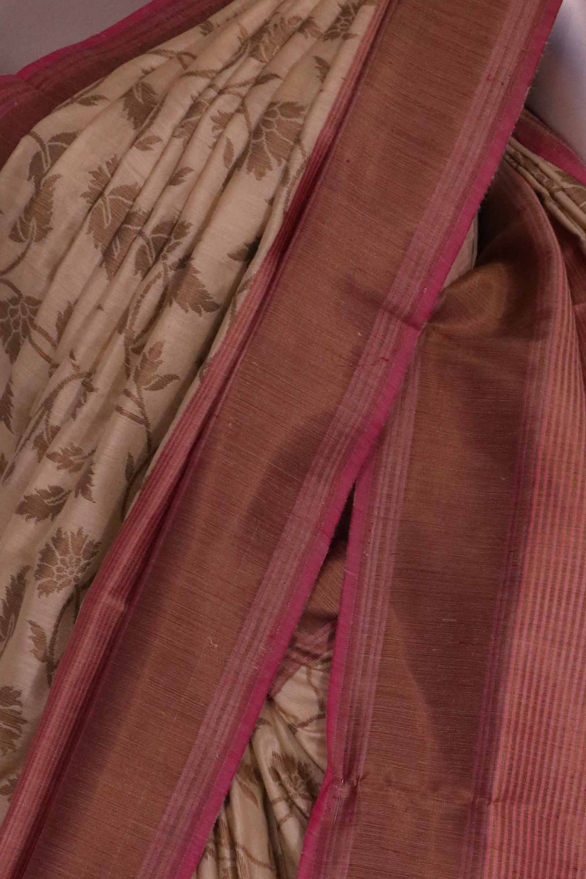 Designer Floral Handloom Tussar Silk Saree AL206524