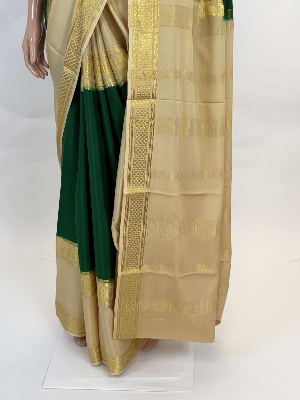al212229 - pallu image