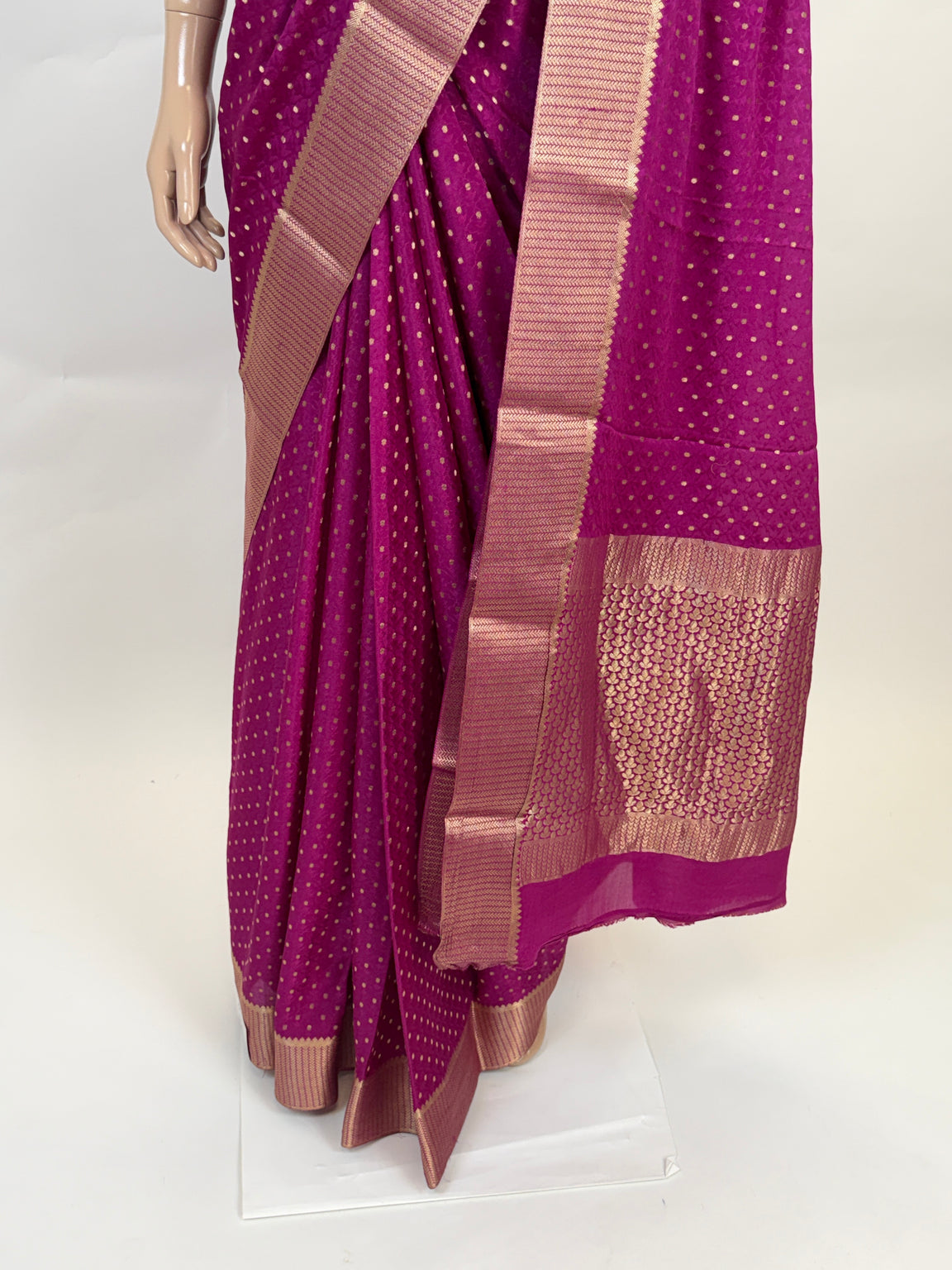 AM200828 - Pallu Image