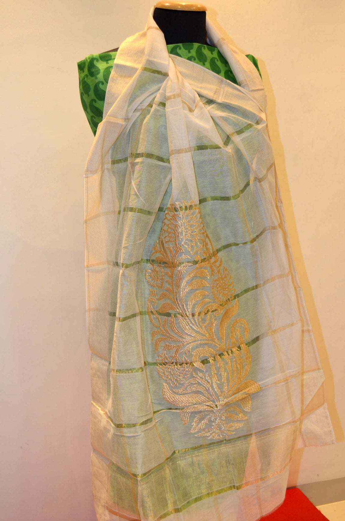 Desiger Green Pure Cotton Suit With Plain Dupatta AA204383