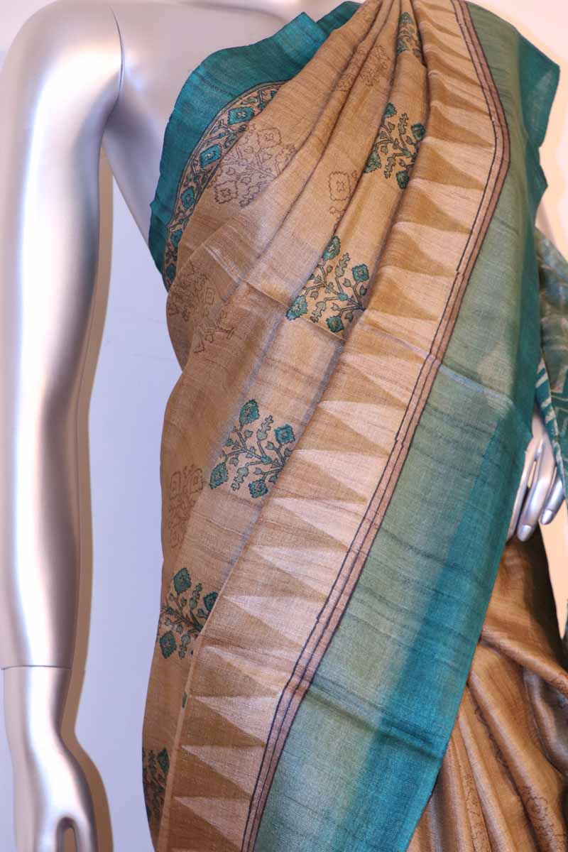 Exclusive Printed Tussar Silk Saree AH203460