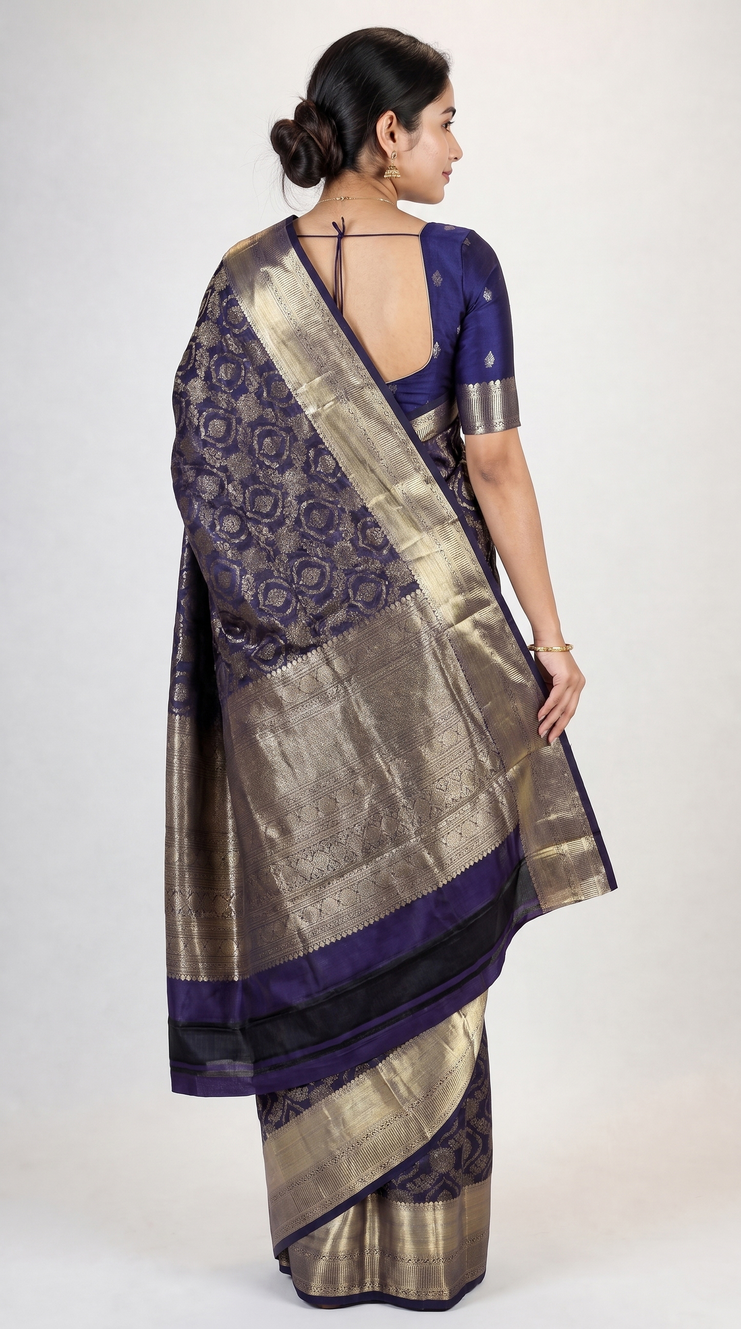 al210908 - back view