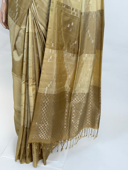 AM202475 - Pallu Image