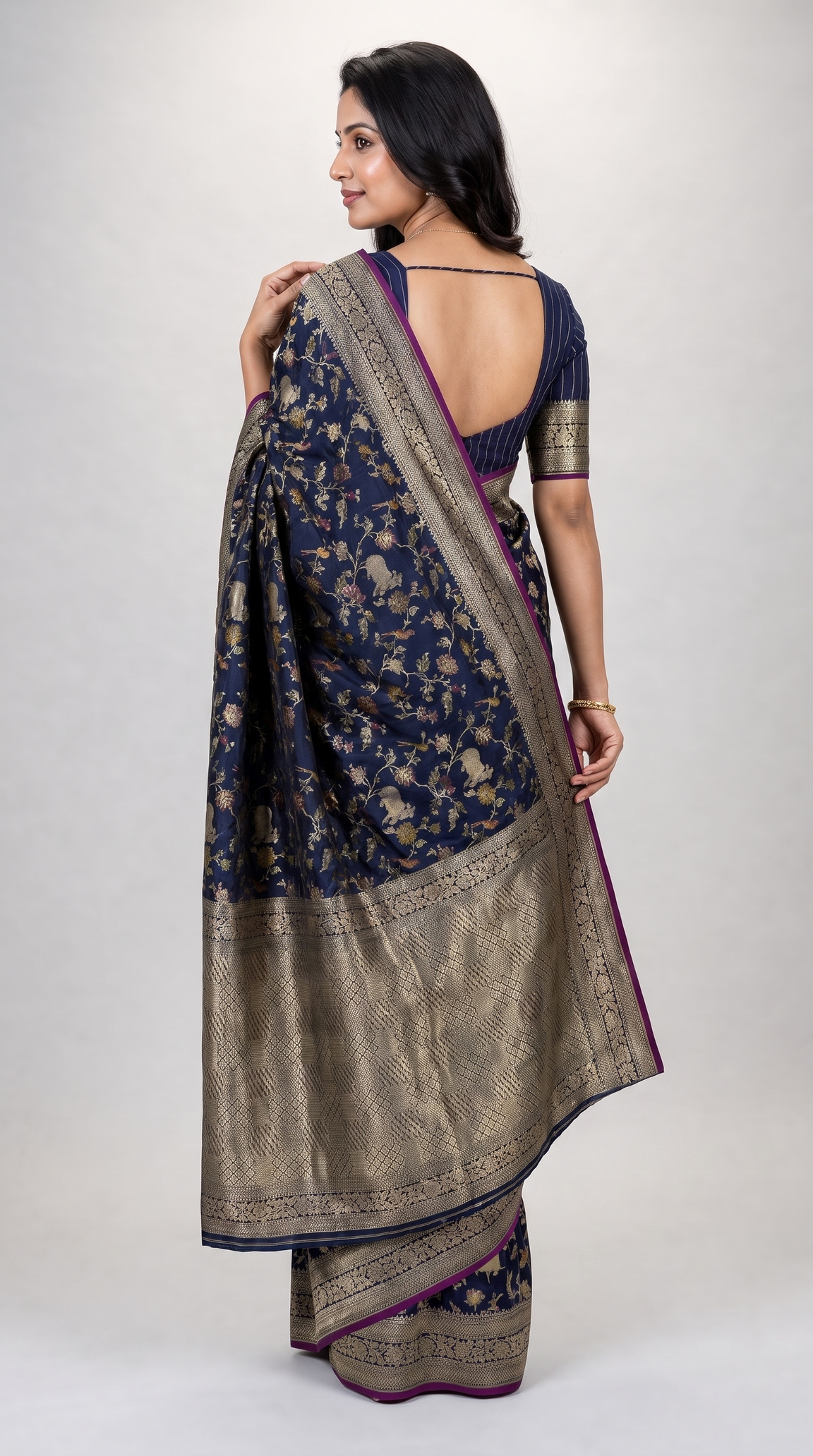 AL212817 - Back View