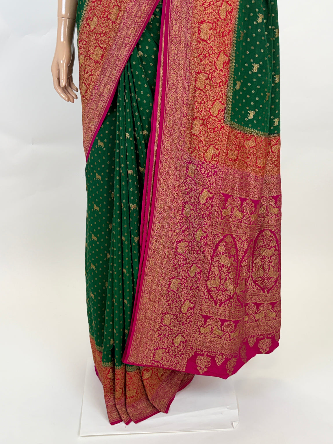 AM203367 - Pallu Image