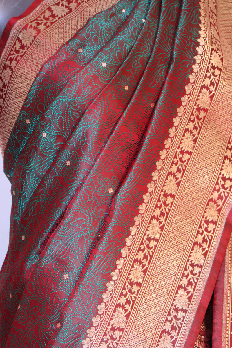 Exclusive Satin Tanchoi Jamawar Silk Saree-Master Weaves AI213908
