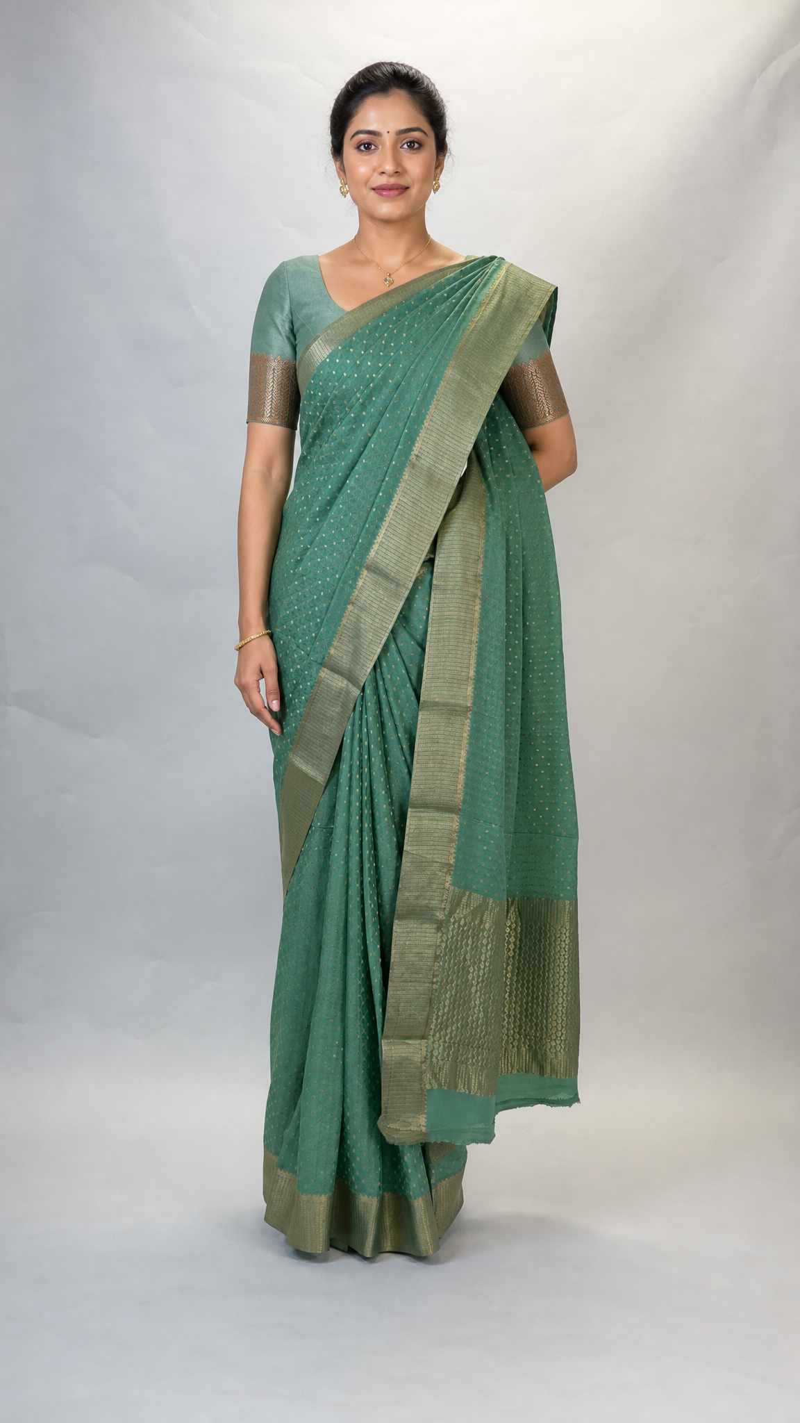 AM200825 - Front View