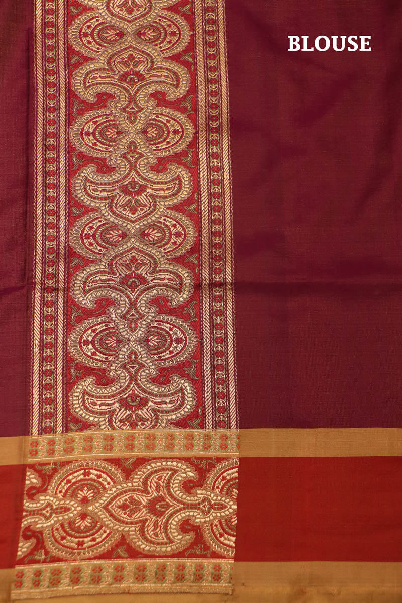 Exclusive Grand Jamawar Tanchoi Silk Saree AH201935