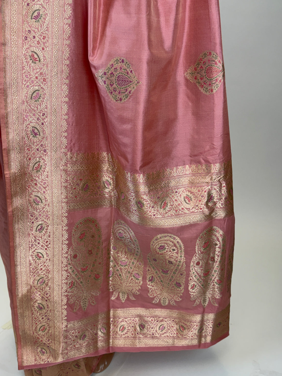 AM201924 - Pallu Image
