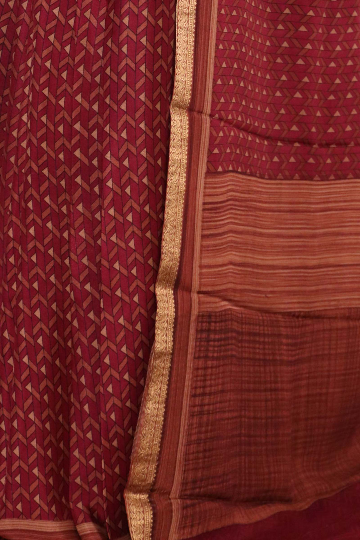 Pure Floral Zari Crepe Silk Saree AL206147