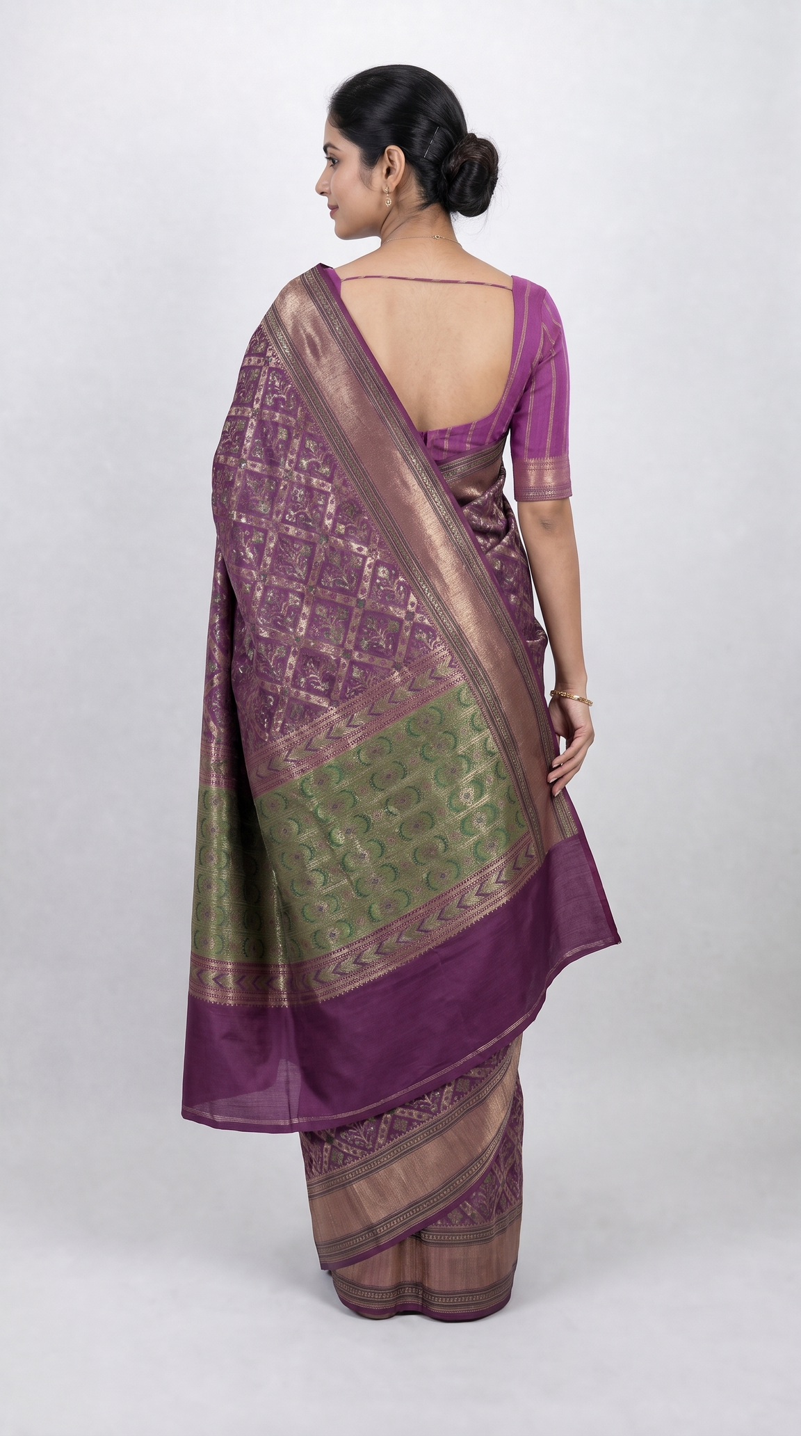 AL206532 - Back View