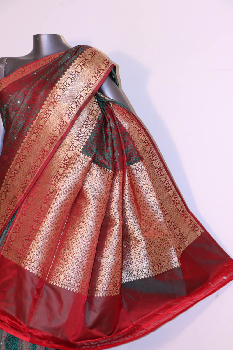 Exclusive Satin Tanchoi Jamawar Silk Saree-Master Weaves AI213908