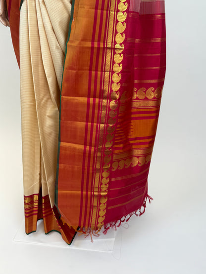 AM201019 - Pallu Image