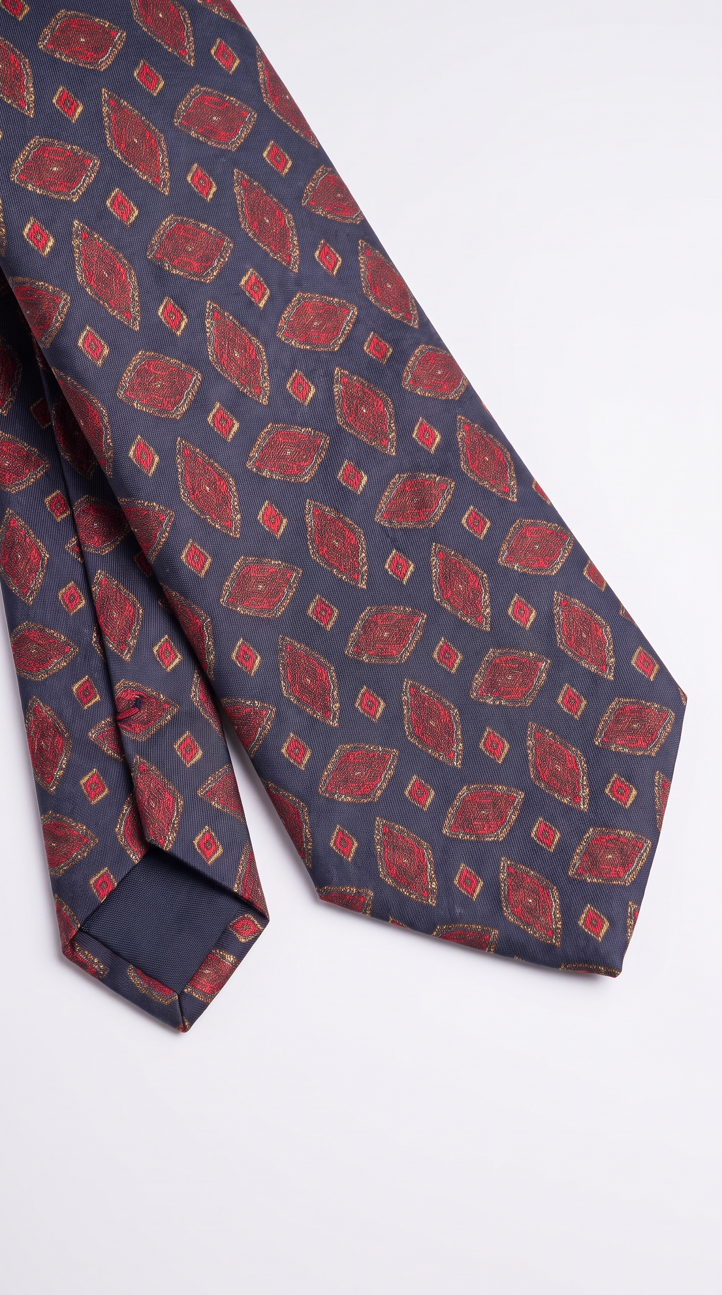 silk ties am202139 - diagonal close-up detail view
