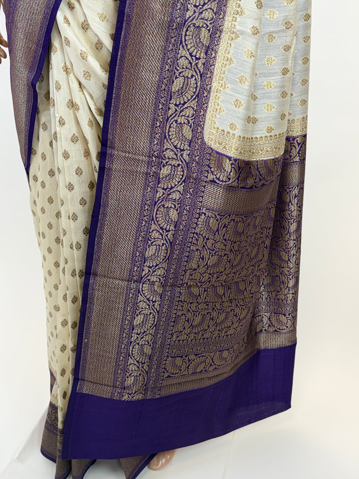 al202318 - pallu image
