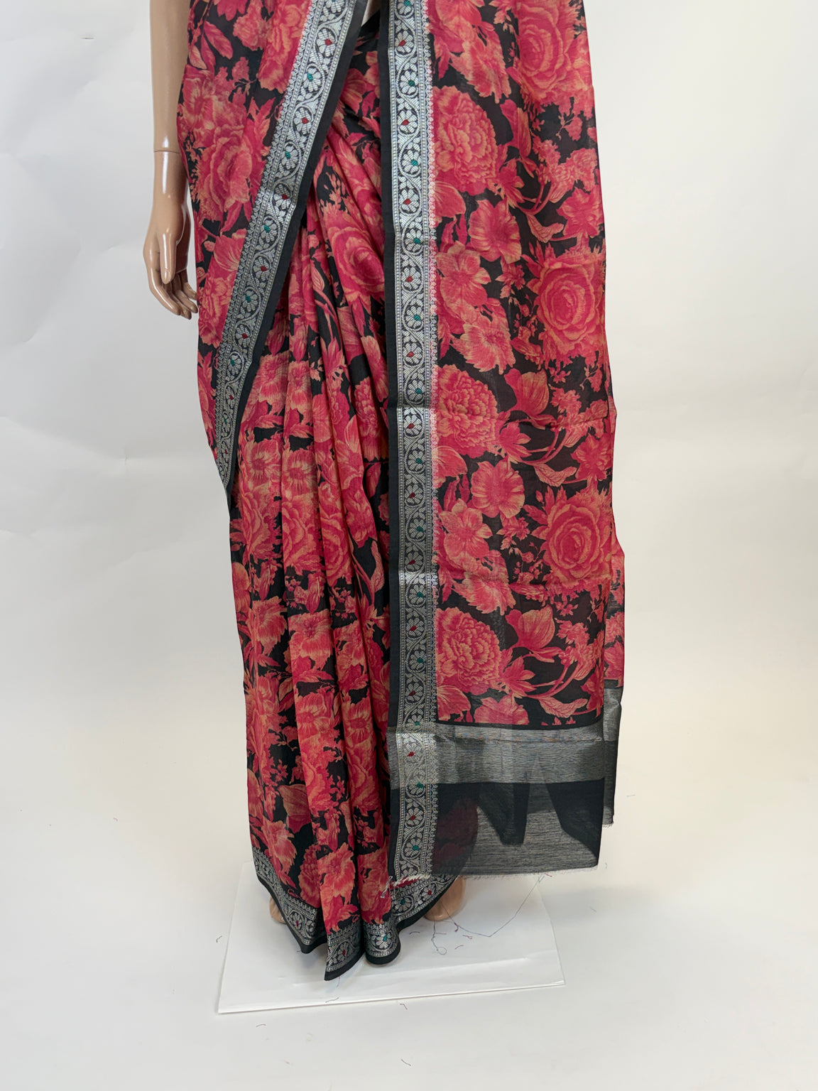 AK204331 - Pallu Image