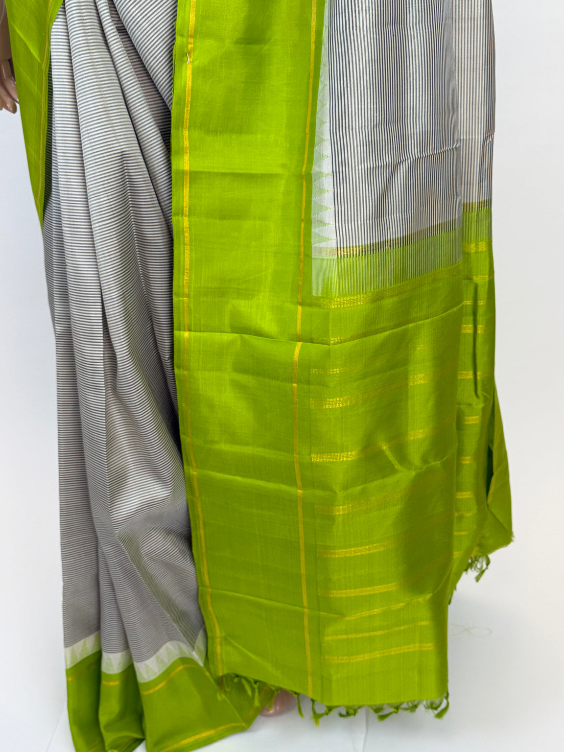 AM202635 - Pallu Image