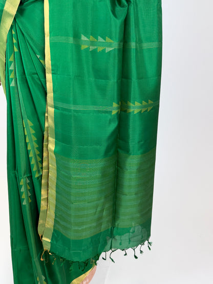 AM202515 - Pallu Image