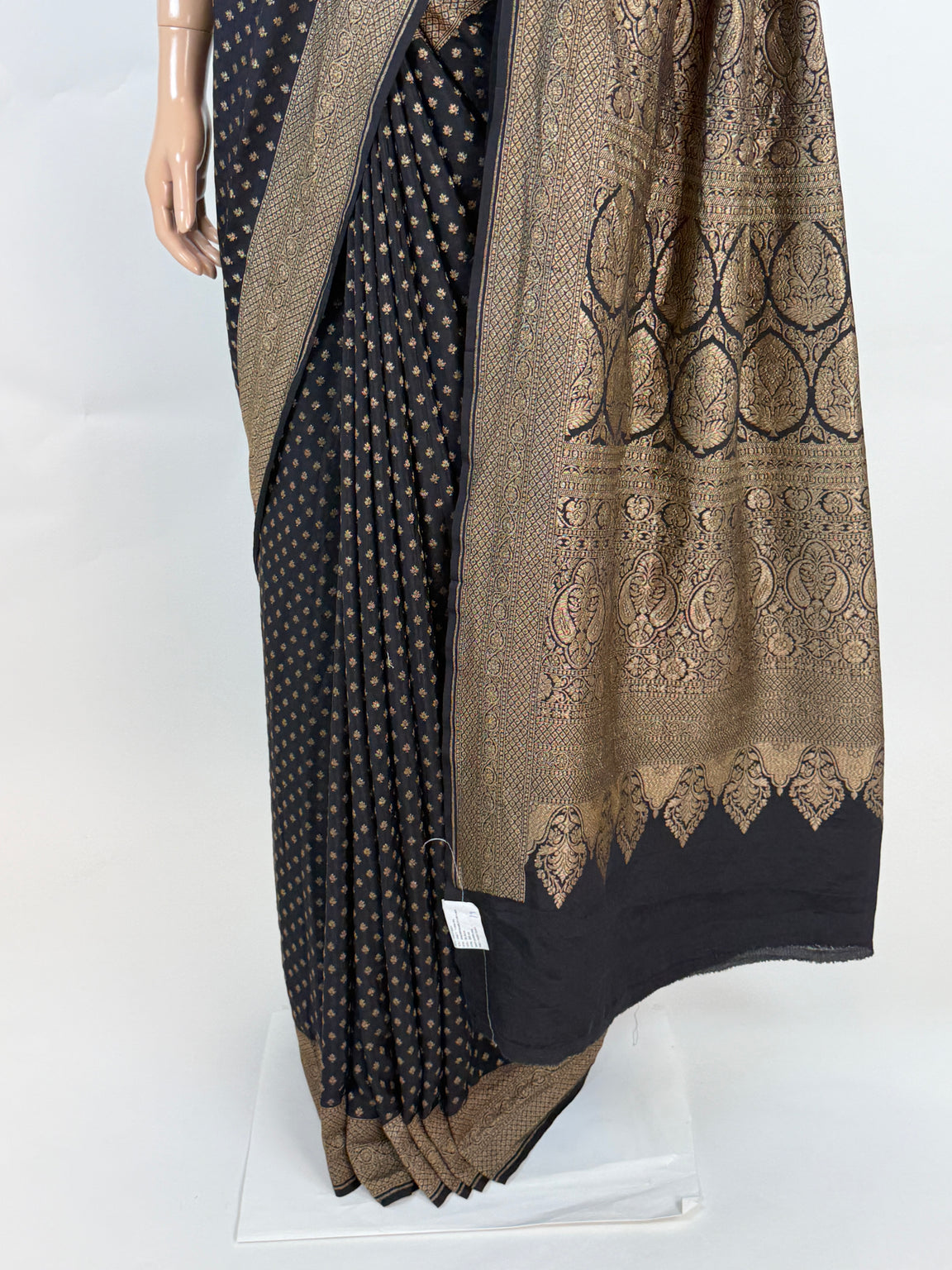AM200977 - Pallu Image
