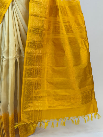 AM202739 - Pallu Image