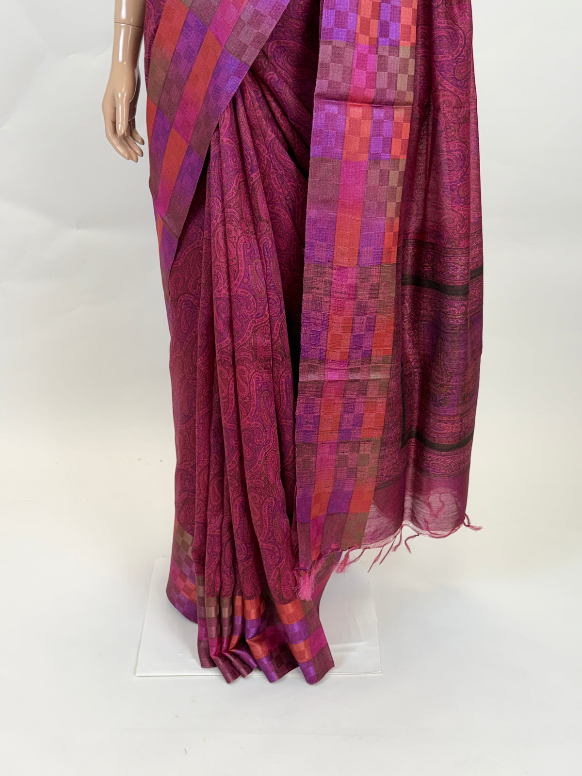 ak206828 - pallu image