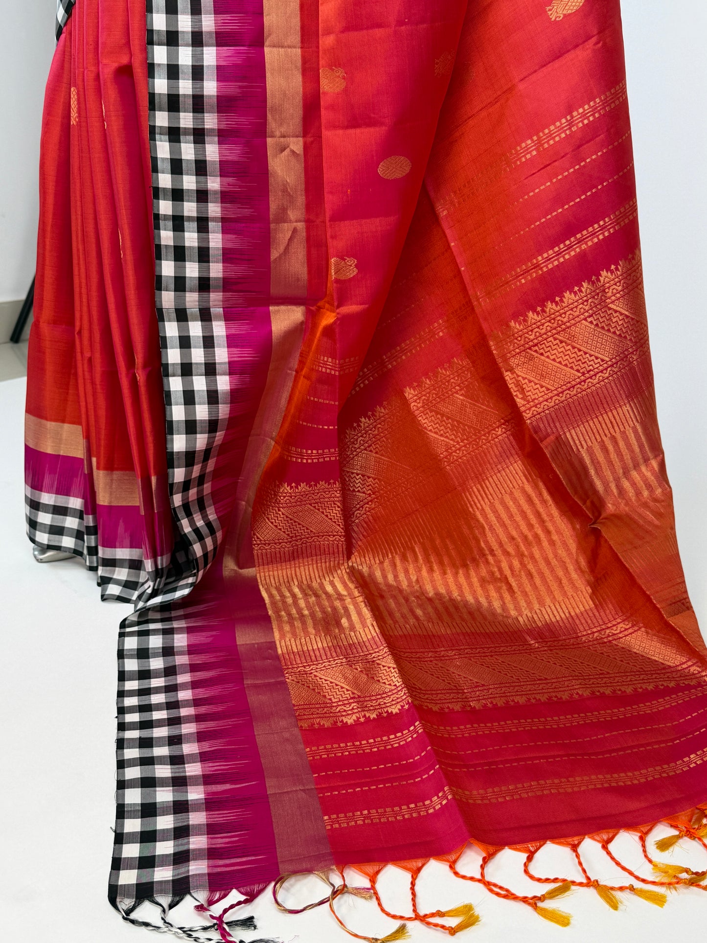 am202432 - pallu image