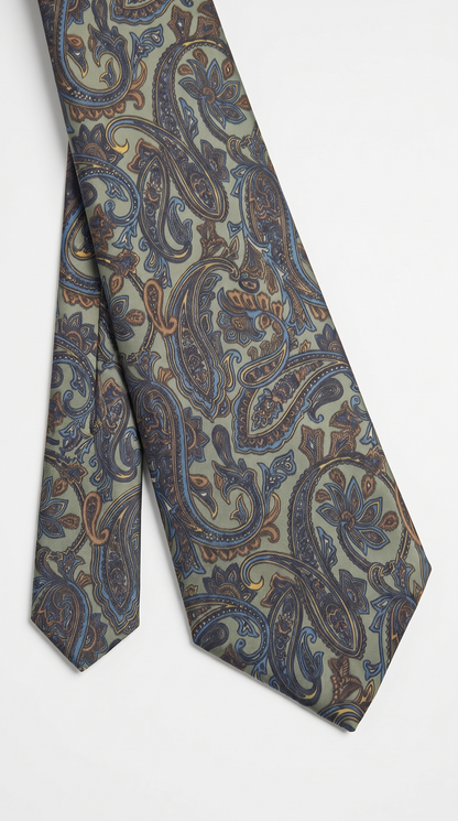 Silk Tie AM201235 - Diagonal Close-Up Detail View