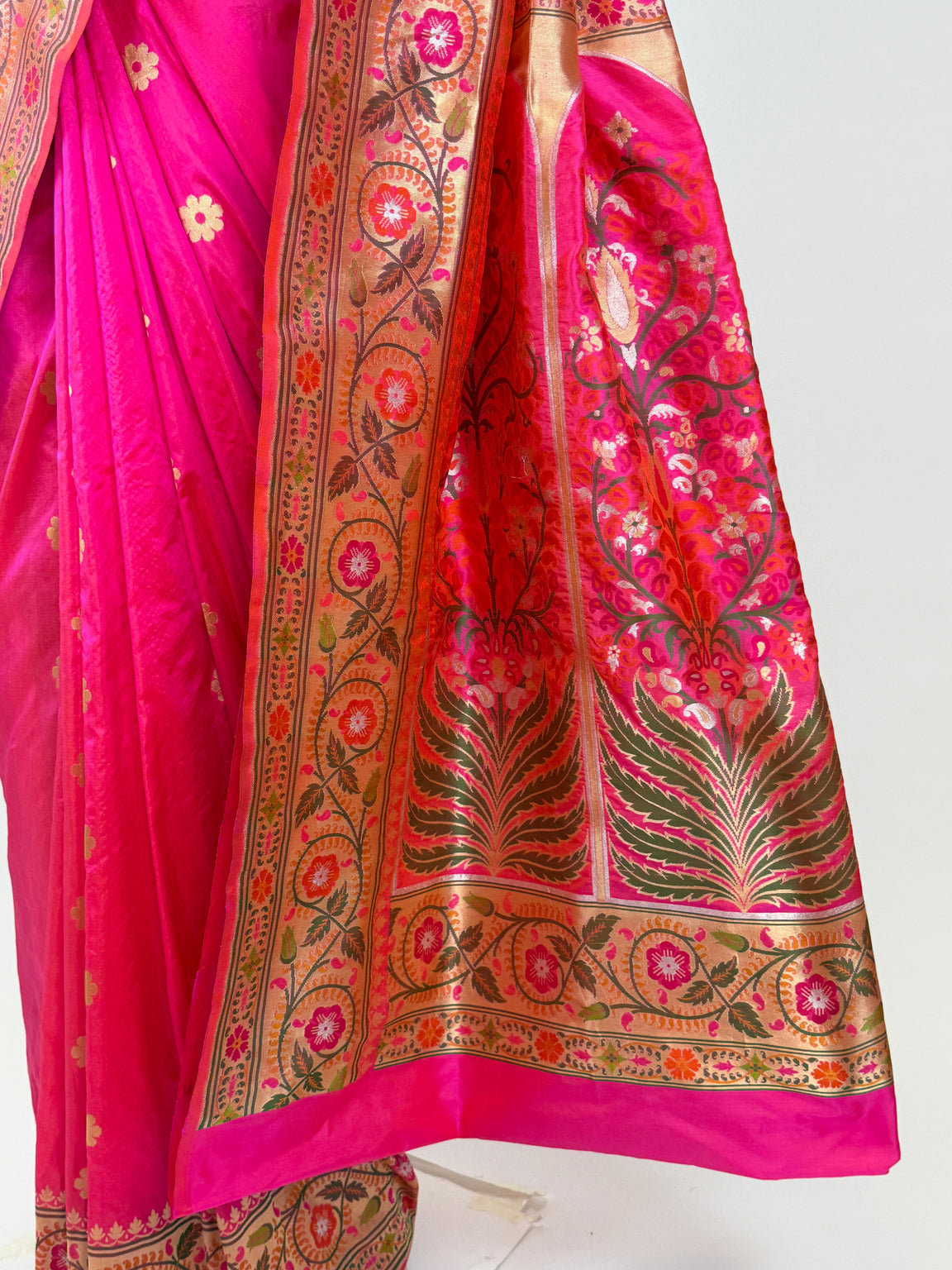 AM200438 - Pallu Image
