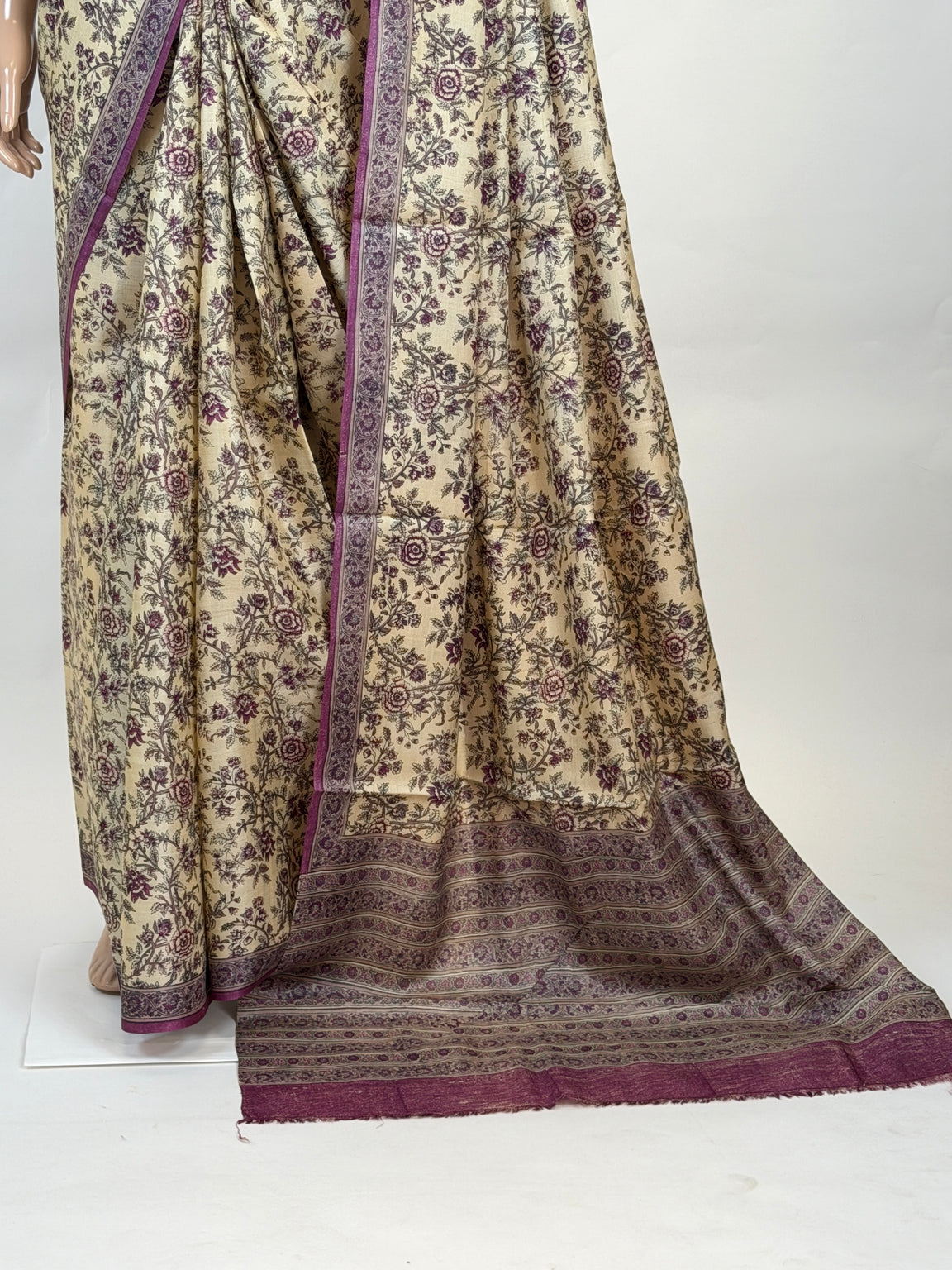 AM204462 - Pallu Image