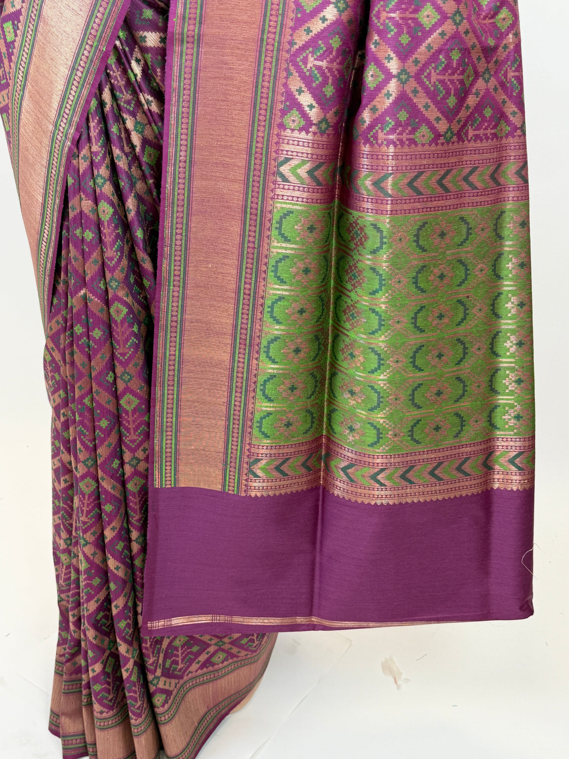 AL206532 - Pallu Image