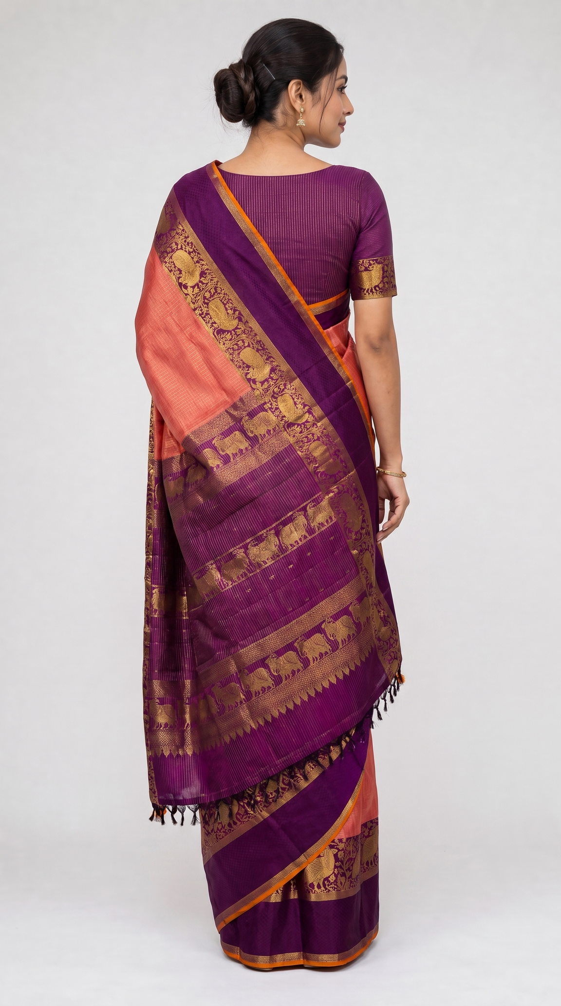 AM201657 - Back View