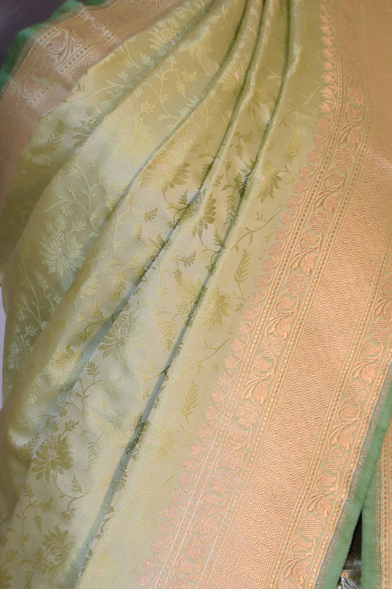 Exclusive Satin Tanchoi Jamawar Silk Saree-Master Weaves AI213914