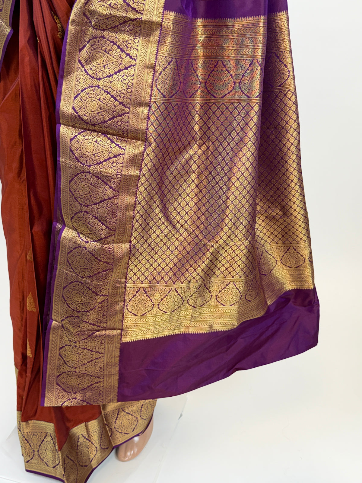 al212042 - pallu image