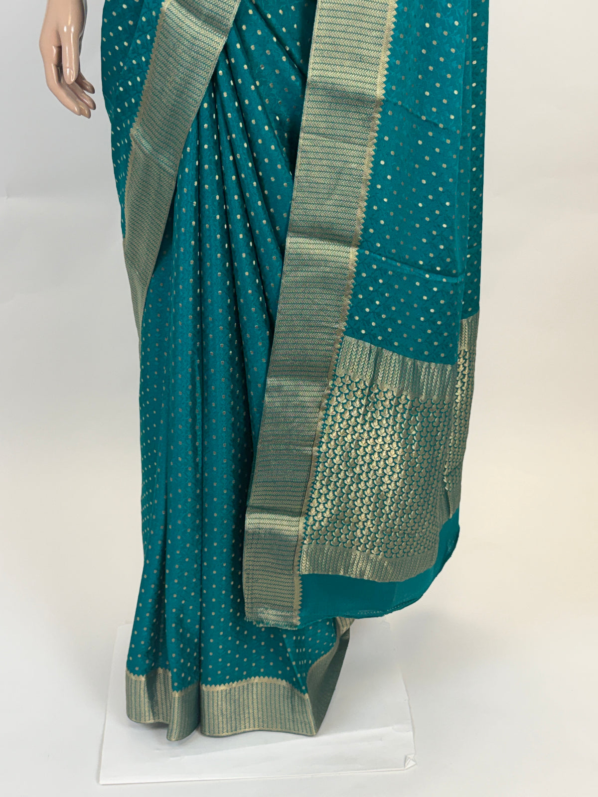 am200833 - pallu image