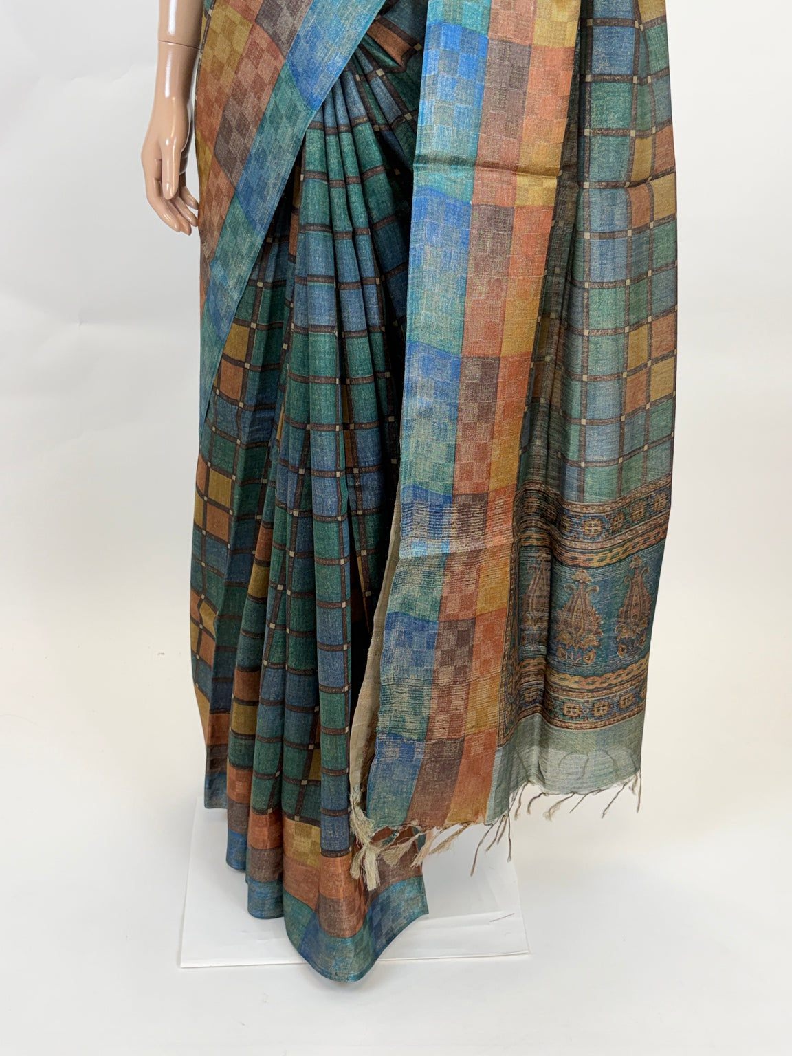 AL203694 - Pallu Image