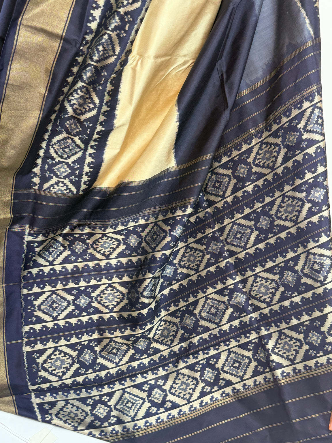 AM202605 - Pallu Image