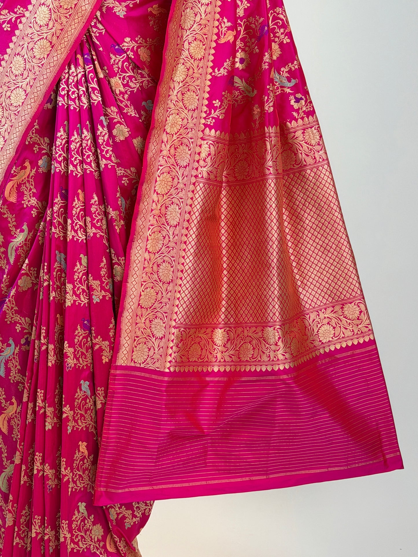 ak212932 - pallu image
