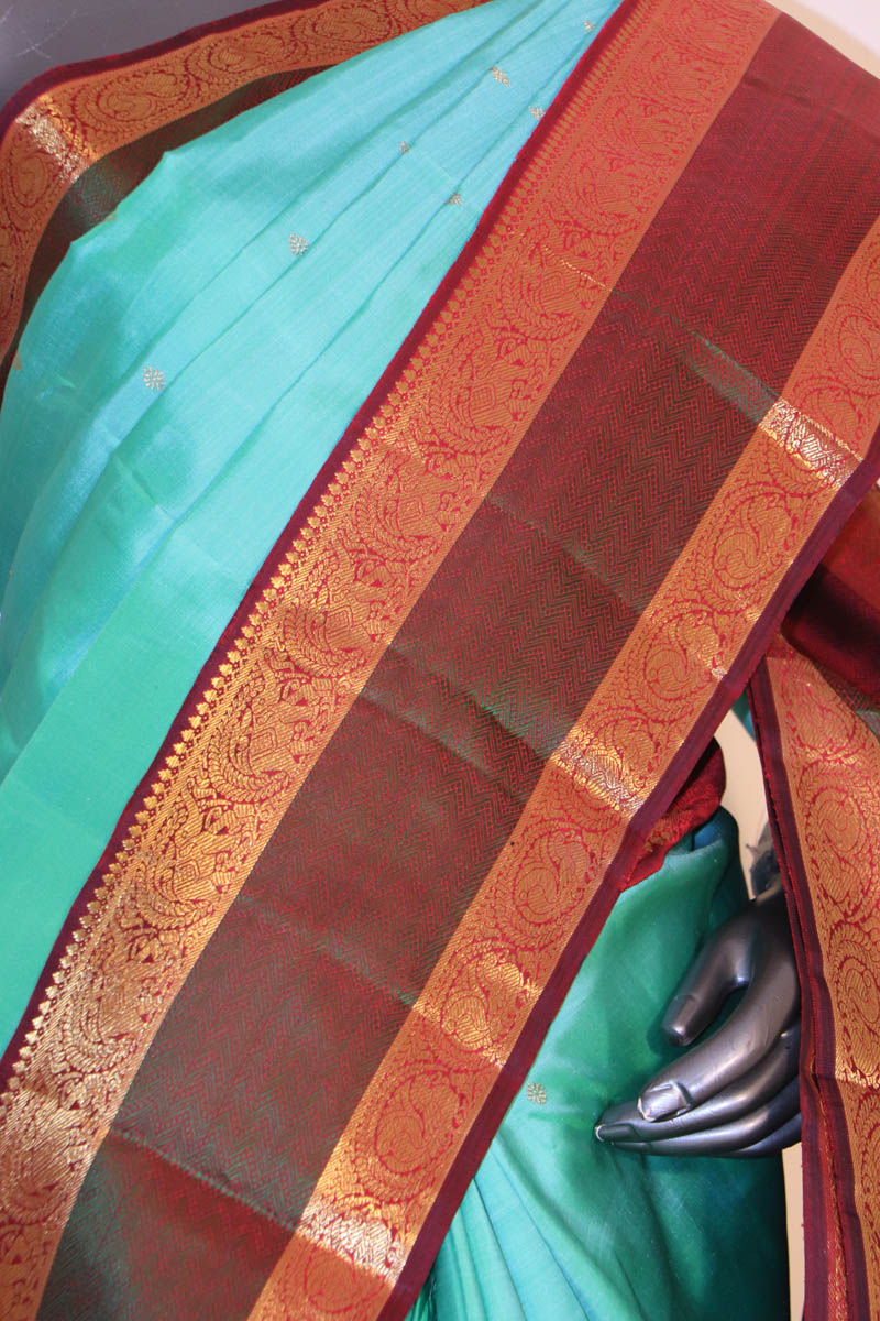 Traditional Kanchipuram Silk Saree AI213322