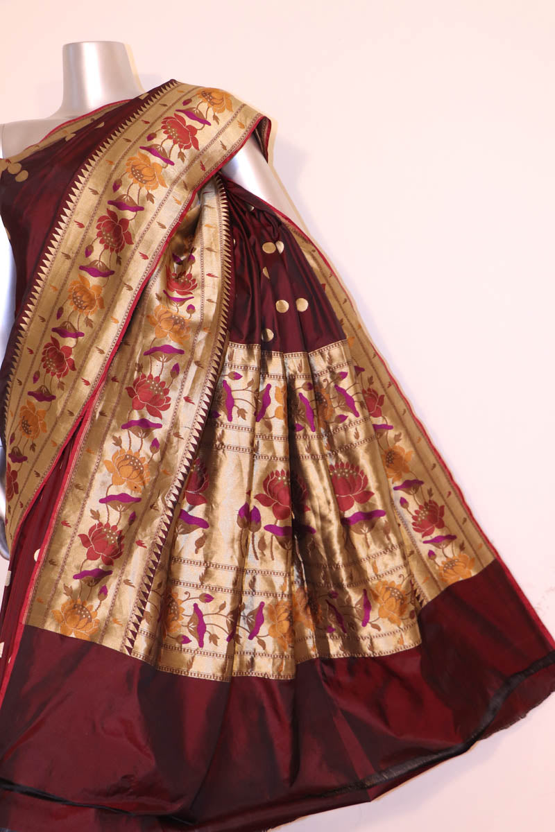 Exquisite  Handloom Banarasi Silk Saree AG206935