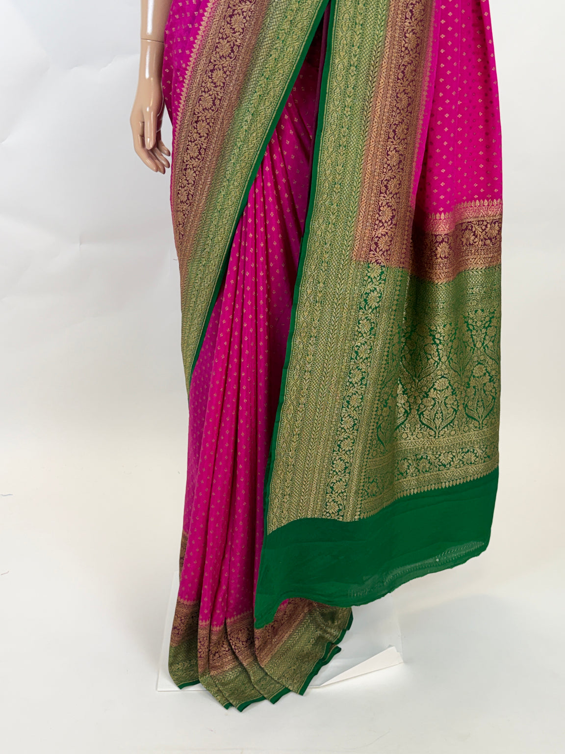 AM202797 - Pallu Image