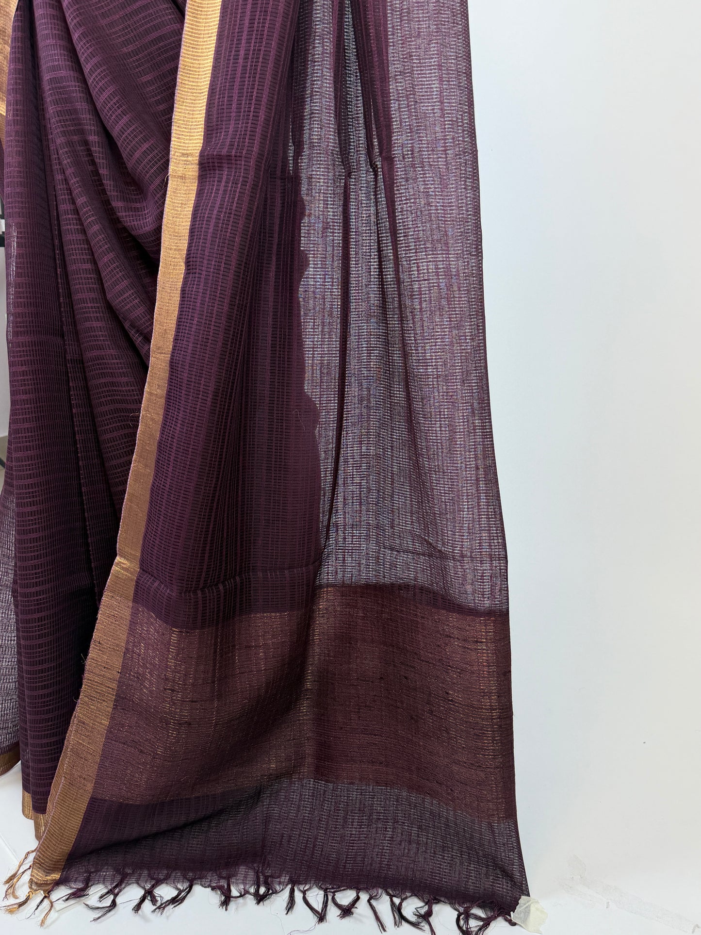 ak204896 - pallu image