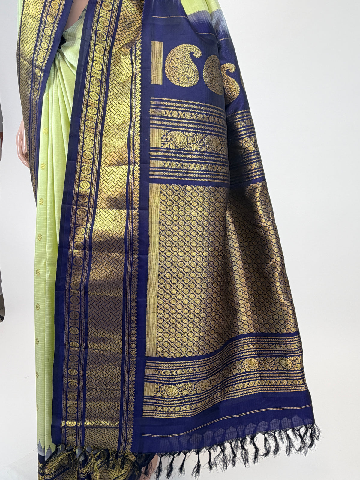 am202741 - pallu image