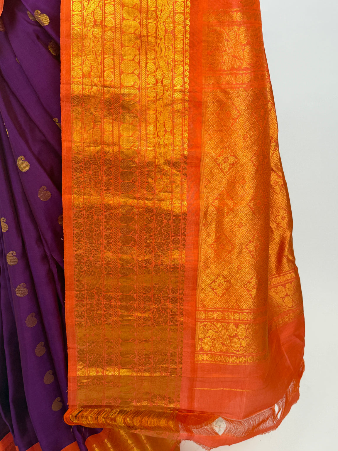 AI203512 - Pallu Image