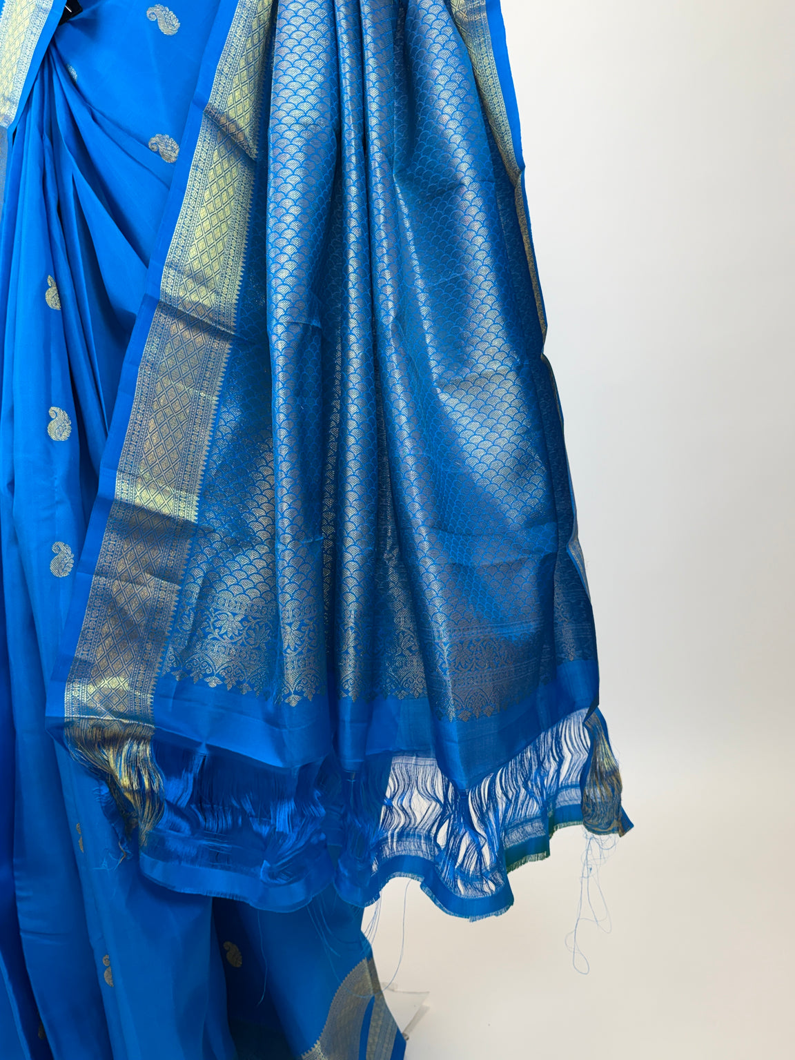 AL200808 - Pallu Image
