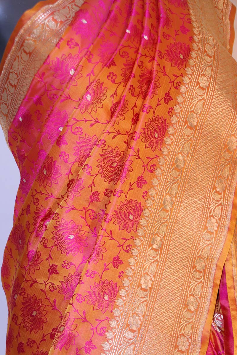 Exclusive Satin Tanchoi Jamawar Silk Saree-Master Weaves AI213909