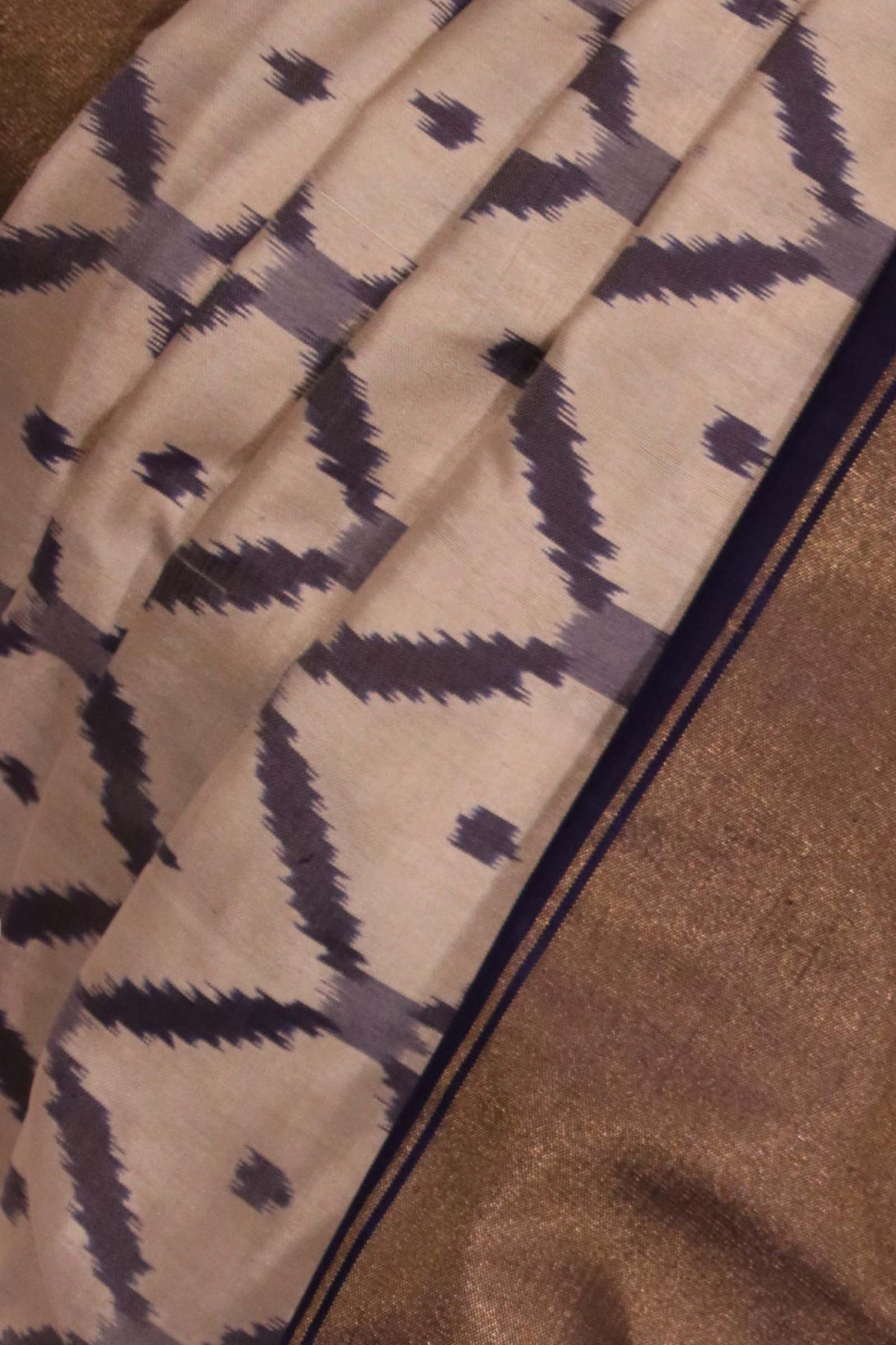 Pure Handloom Patola Ikat Silk Saree AL211716
