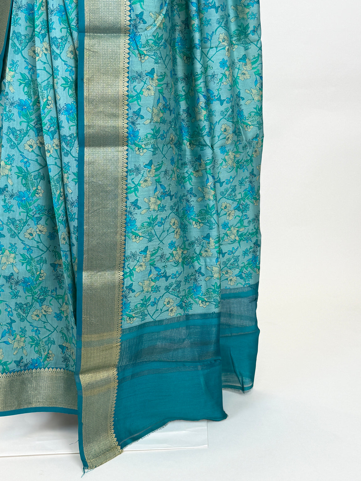 AM203609 - Pallu Image